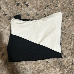 BRAND NEW calvin klein turtle neck sweater